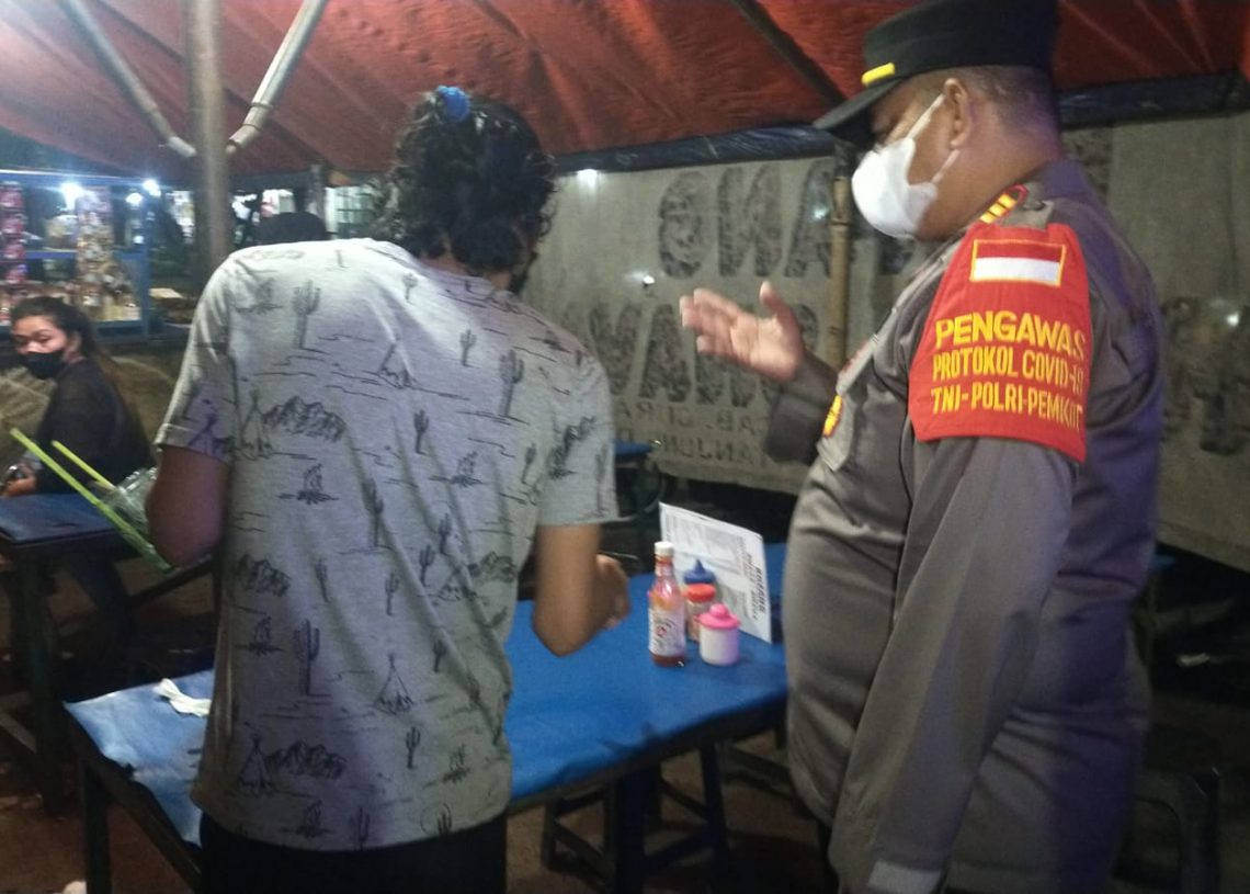 Dalam Rangka PPKM, Polsek Kalideres Patroli Bersama Tiga Pilar