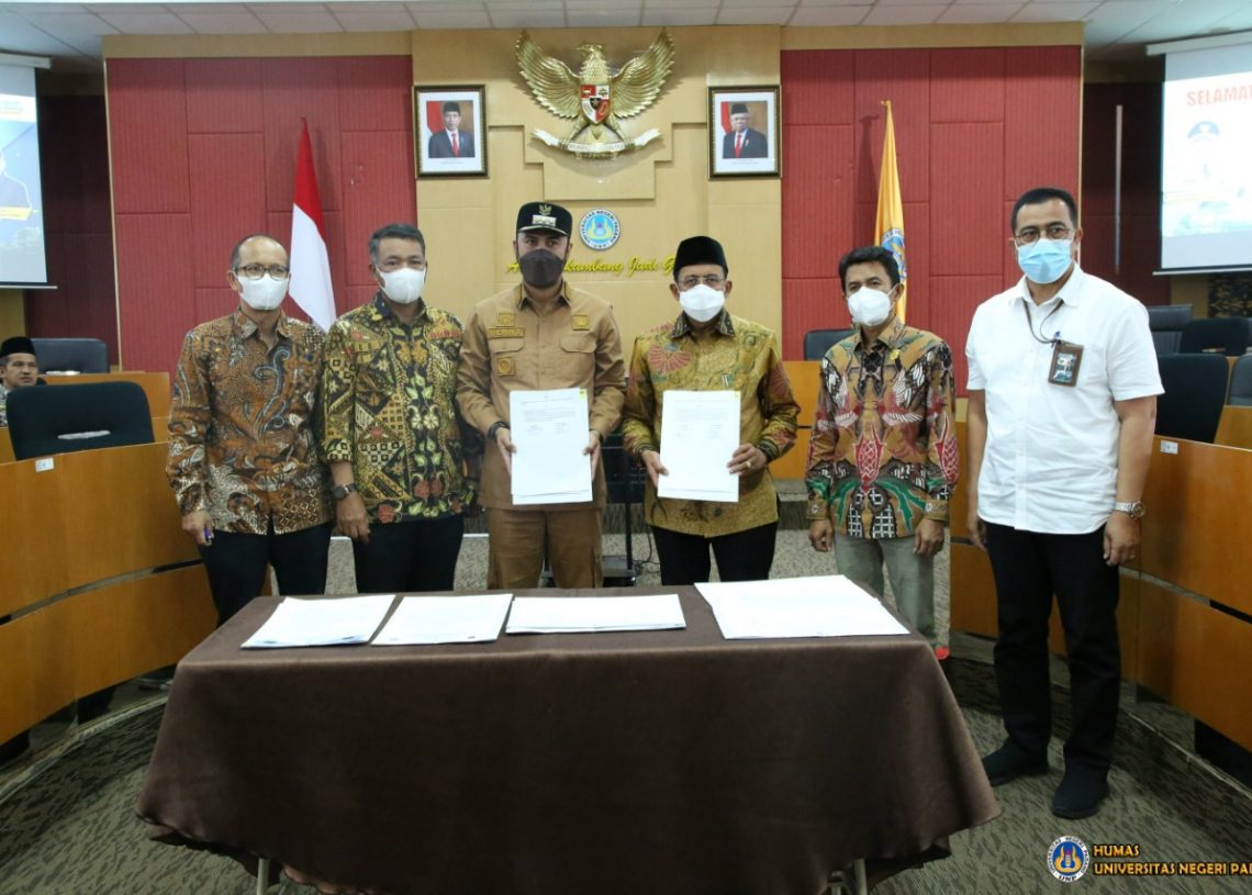 Pemkab Sijunjung Hibahkan Tanah dan Bangunan Kampus STIPER ke UNP