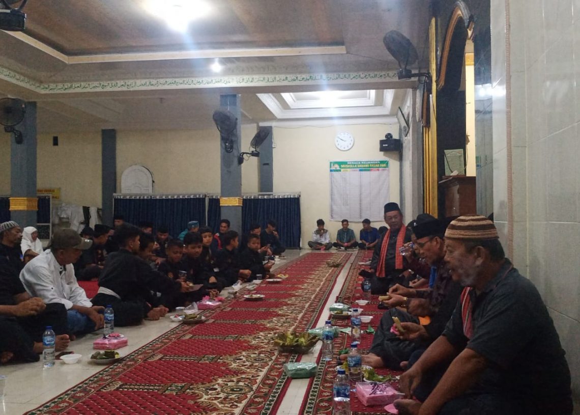 Peringati Empat Puluh Tahun Berdiri, Perguruan Silat Ampu Silang Gelar Halal Bihalal