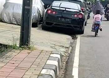 Fasum Trotoar Dimanfaatkan Kepentingan Pribadi, Instansi Terkait Diminta Tindak Tegas!