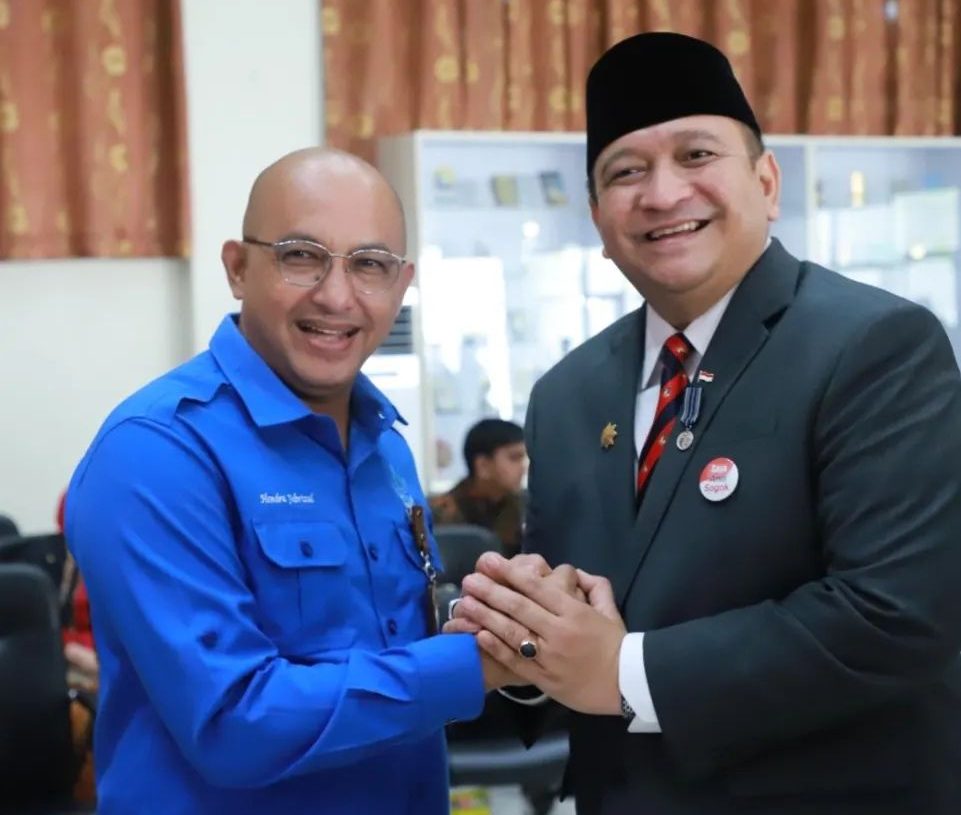 Dirut Perumda Air Minum Kota Padang Hadiri Pelantikan Sekda