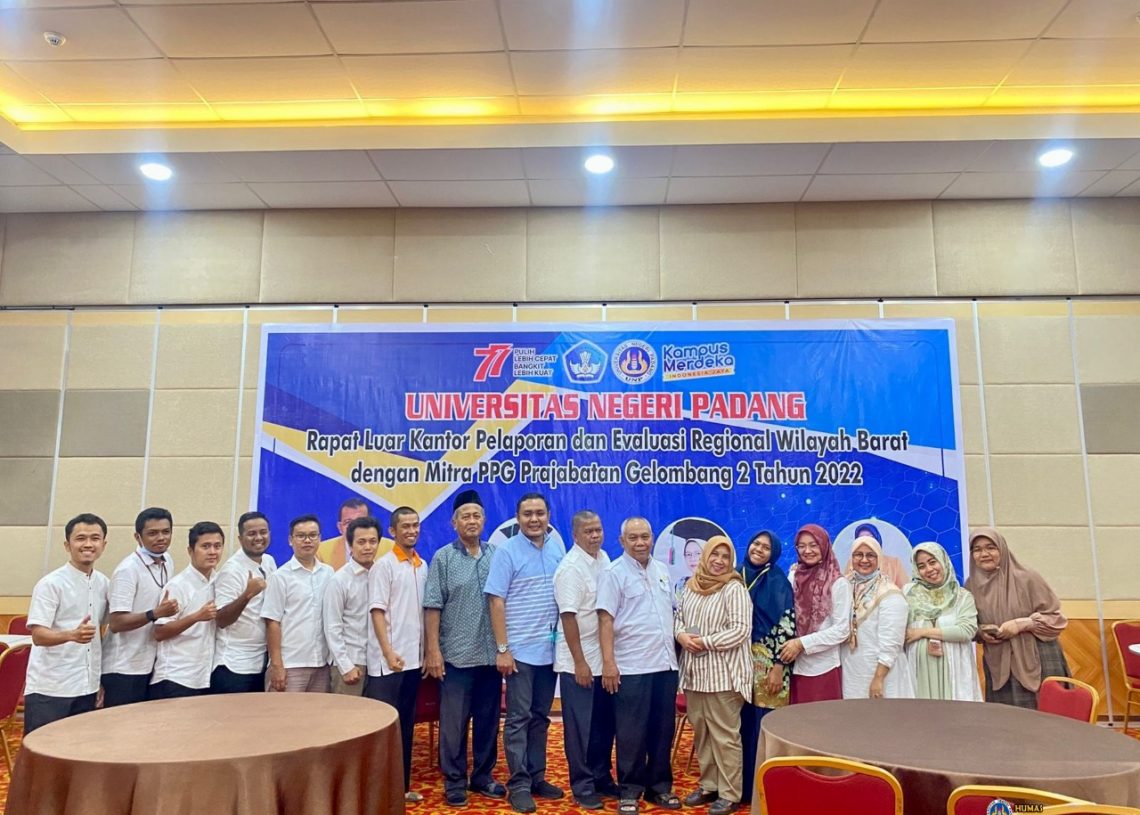 Pelaksanaan Tes Substantif PPG Prajabatan Gelombang 2 Tahun 2022 Region Sumatera dan Kalimantan Sukses
