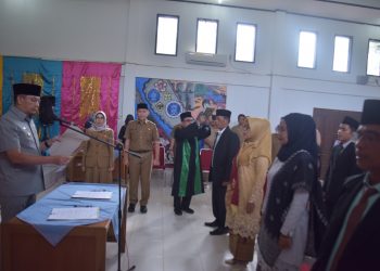 Wali Kota Sawahlunto Deri Asta Lantik Delapan Kepala Sekolah SD