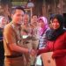 Wabup Adrian Saputra Serahkan 125 Sertifikat Tanah di Desa Sumber Tani