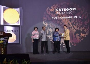 Tiga Kali Berturut-turut Kota Sawahlunto Terima Piala Adipura