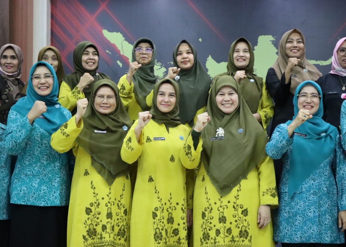 TP-PKK Provinsi dan Daerah Se-Sumbar Anjangsana ke TP-PKK Pusat