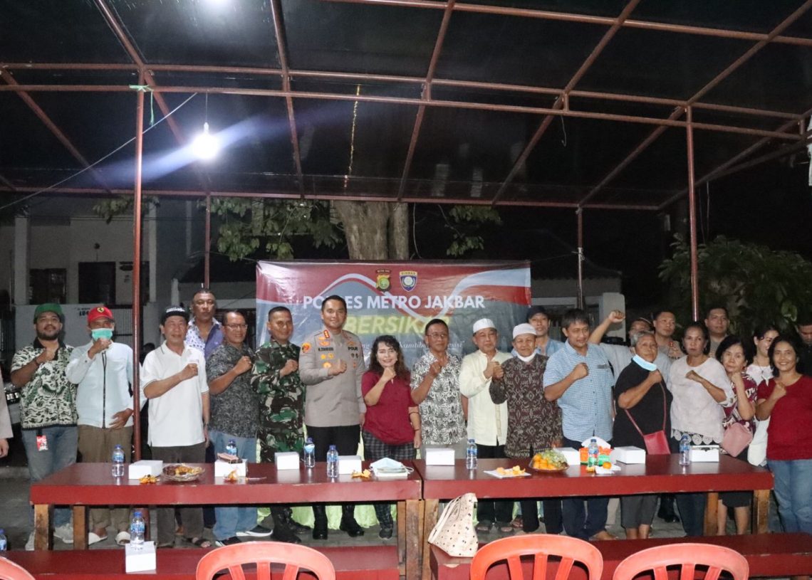 Kapolres Metro Jakarta Barat Giat Sambang Kamtibmas di Wilayah Kampung Ambon