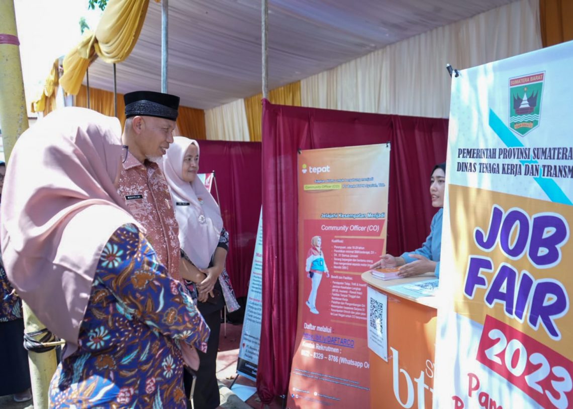 Kunjungi Job Fair 2023, Gubernur Mahyeldi Harapkan Bisa Mengurangi Angka Pengangguran di Sumbar