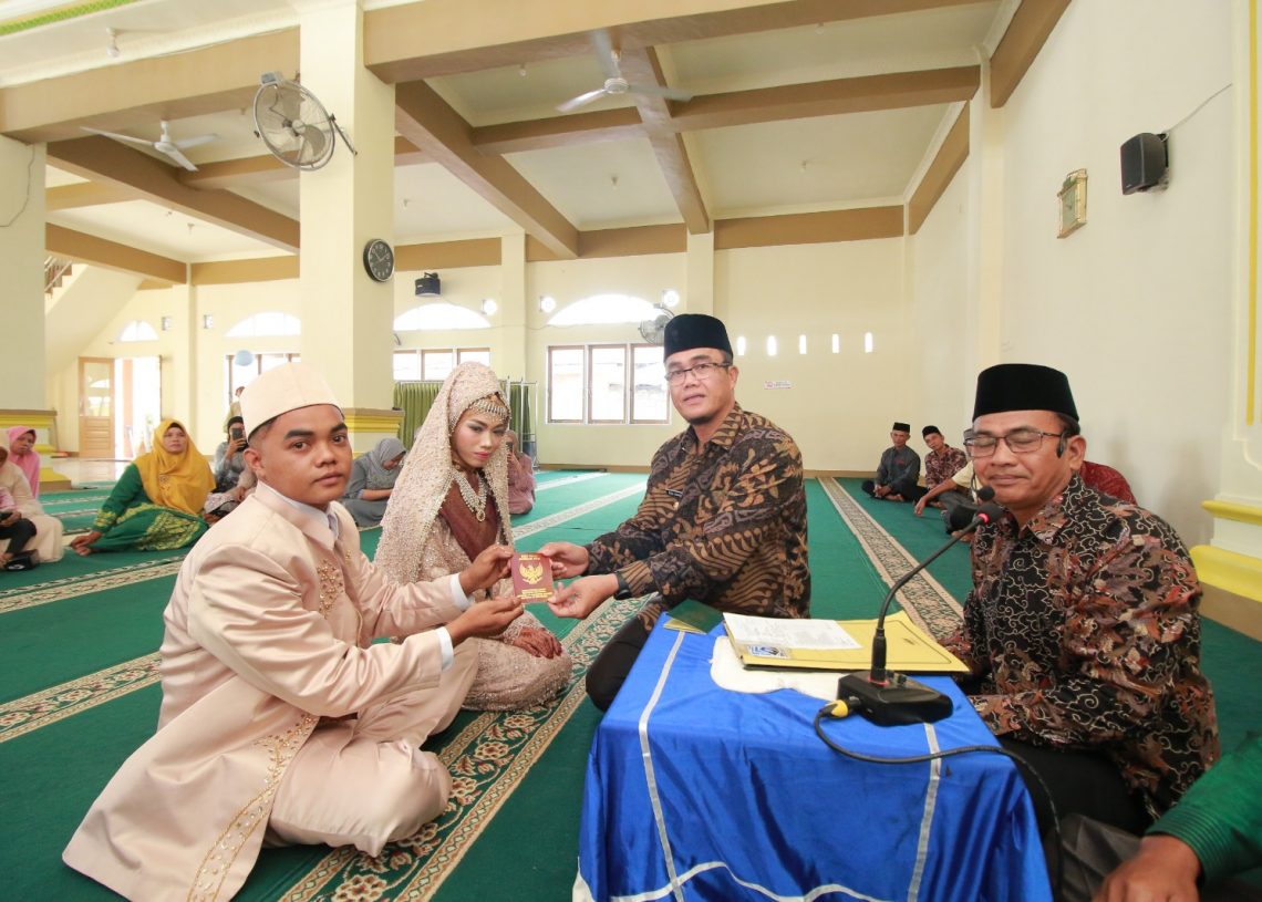 Ketika Pj. Walikota Payakumbuh Jadi Saksi Nikah