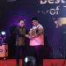 Bupati Suhatri Bur Terima Best Leaders of The Year Award dari Padang TV