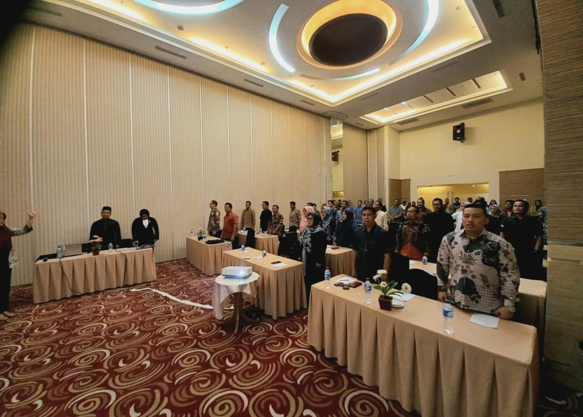 Pendalam Tugas, Pimpinan dan Anggota DPRD Padang Ikuti Bimtek
