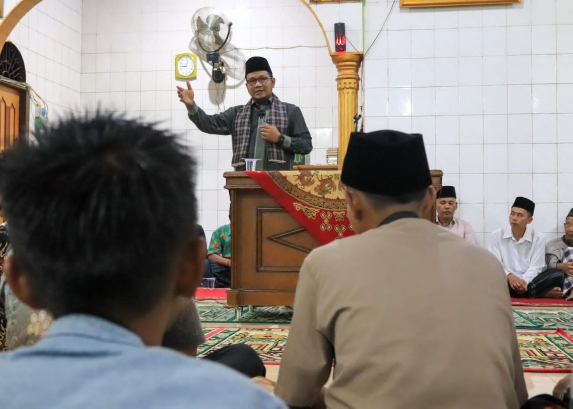 Warga Pancung Taba Pesisir Selatan Sampaikan Aspirasi kepada Tim Safari Ramadhan Provinsi