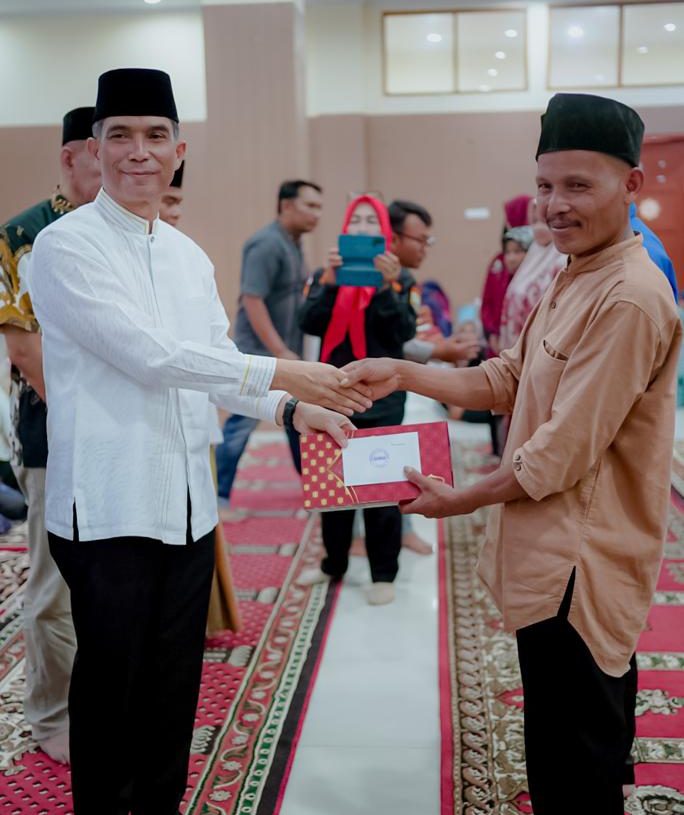 Sambut Momen Lebaran, Baznas Kabupaten Solok Salurkan Santunan ke 1.200 Mustahik