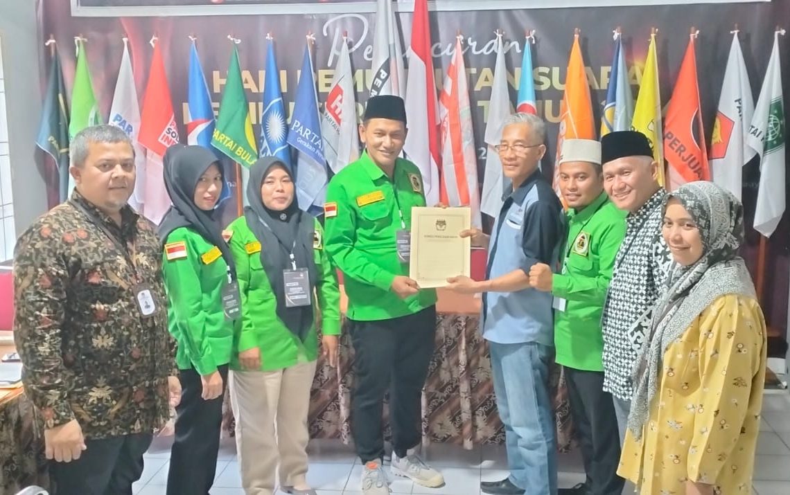 PPP Kabupaten Dharmasraya Daftarkan 30 Bacaleg ke KPU, Target Satu Dapil Satu Kursi