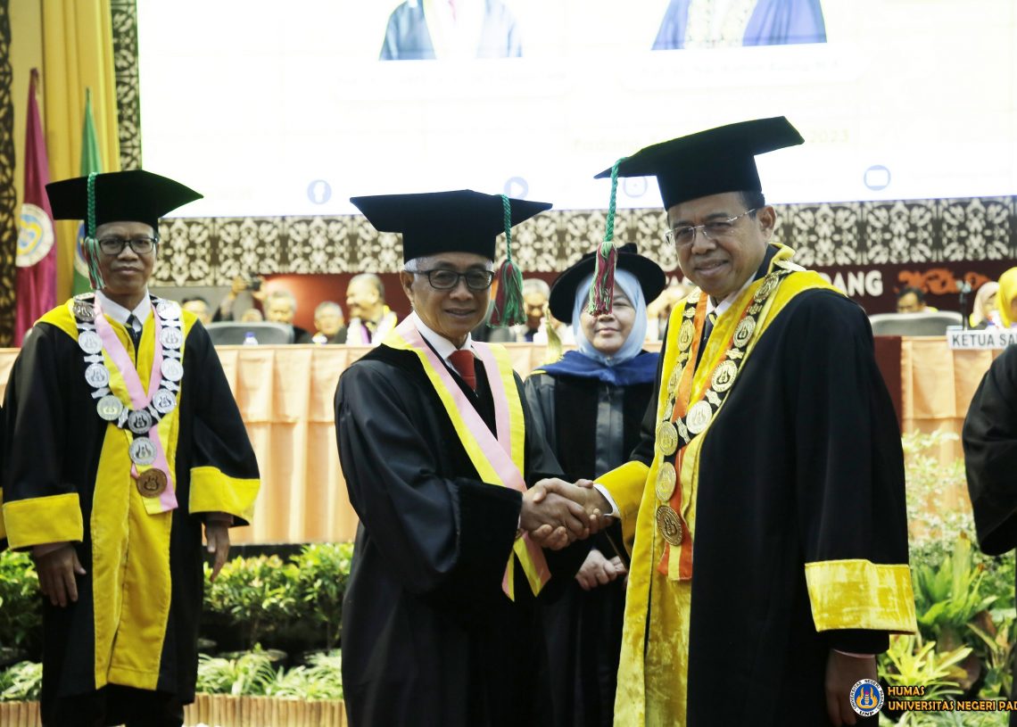 UNP Berikan Gelar Adjunct Profesor dan Profesor Kehormatan Kepada Dua Tokoh Hebat