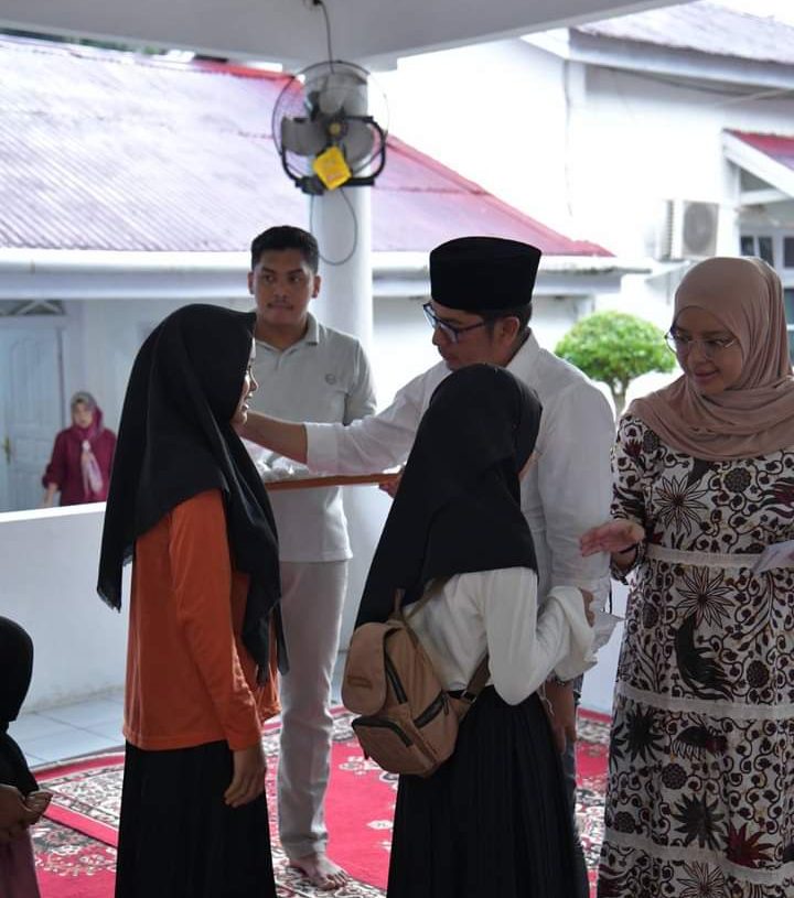 Bersama Ketua TP-PKK, Wako Deri Asta Undang Anak Yatim Bersilaturahmi