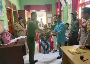 26 KPM di Pekon Bumi Jaya Sukau Lampung Barat Terima BLT DD Tahap II