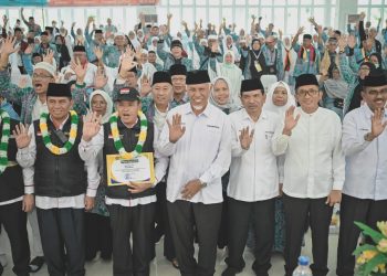 Gubernur Mahyeldi Sambut Kedatangan Jemaah Haji Kloter 1 Embarkasi Sumbar