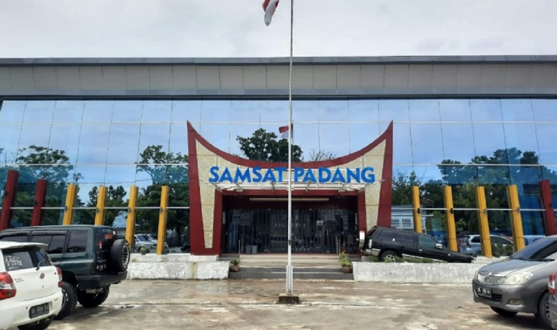 Sssttt..! Ada Oknum di Samsat Kota Padang Terindikasi Lakukan Pungli, Korban Layangkan Somasi