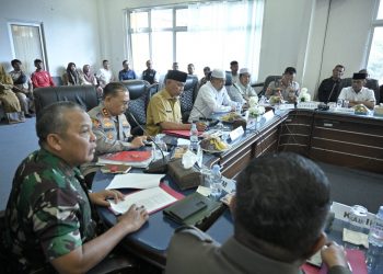 Cari Titik Terang soal Penolakan PSN dan Keamanan Masyarakat, Gubernur Mahyeldi Pimpin Rapat di Pasbar