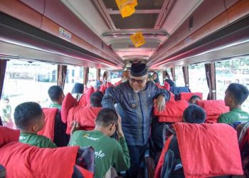 Wawako Zohirin Sayuti Lepas Keberangkatan Kontingen Pramuka untuk Raimuna Nasional ke-XII