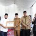 Bupati Tanah Datar Terima Penghargaan, saat Resmikan Kantor PT AET