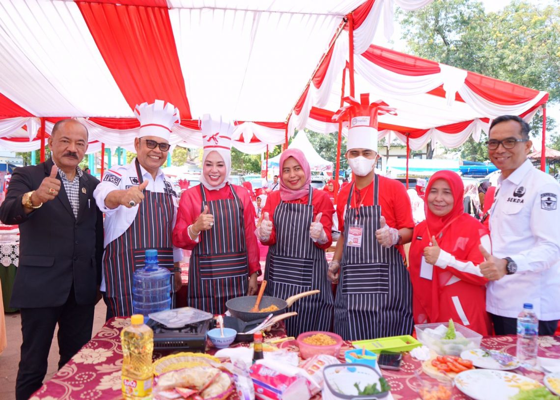 Ramaikan HUT RI ke-78, Bupati Solok Ikuti Lomba Memasak Nasi Goreng Kemerdekaan