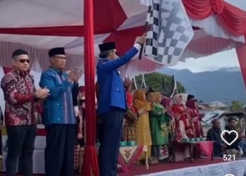 Dilepas Walikota, Pawai Alegoris HUT RI di Bukittinggi Berlangsung Meriah