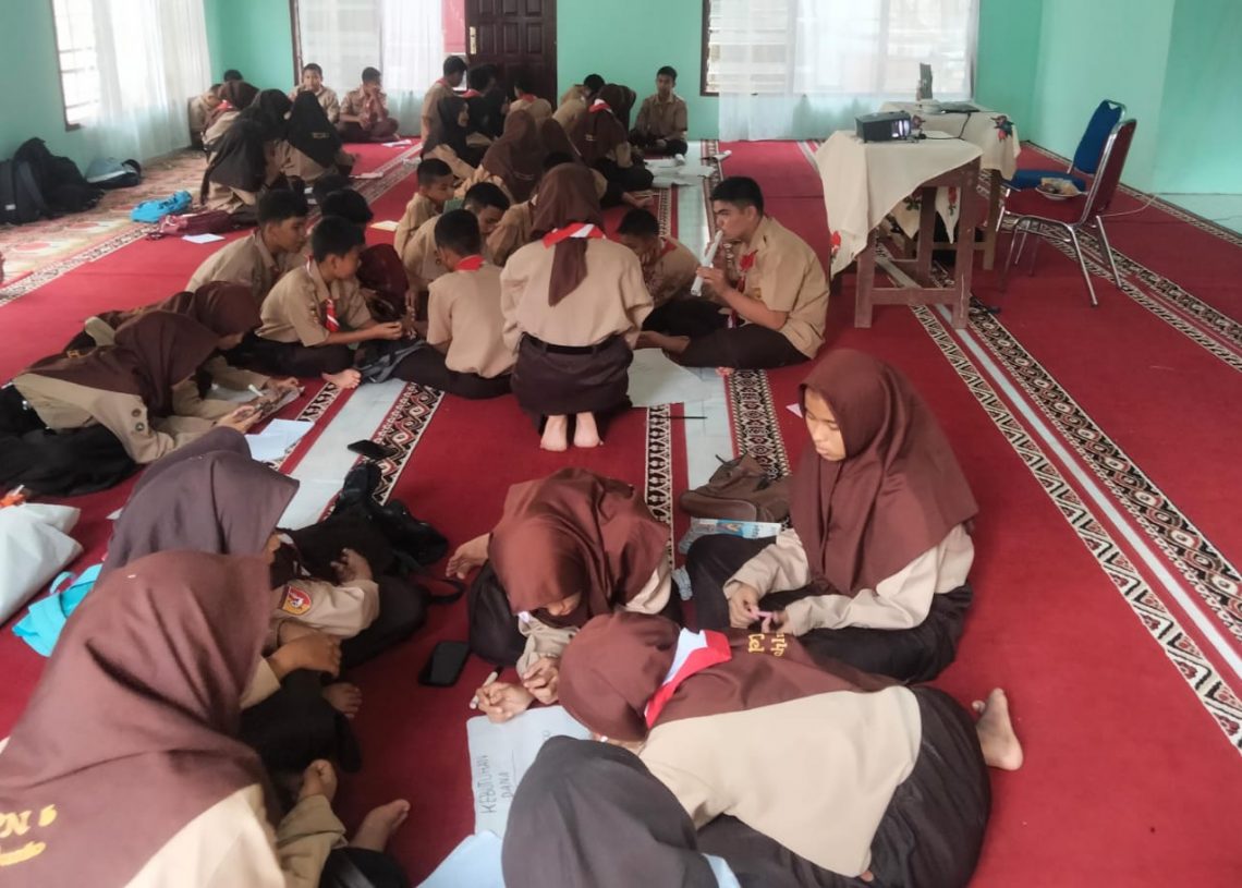 SMPN 5 Sawahlunto Gelar LDKS OSIS