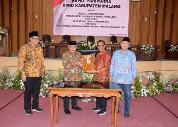 DPRD Kab. Malang Gelar Paripurna Persetujuan Bersama Pemerintah Terhadap Raperda Perubahan APBD Tahun 2023