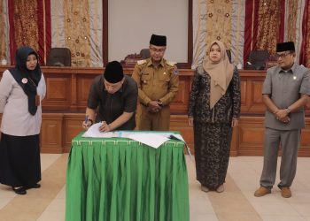 Wali Kota Payakumbuh Bersama DPRD Tandatangani Persetujuan Bersama Terhadap Ranperda Kota Payakumbuh