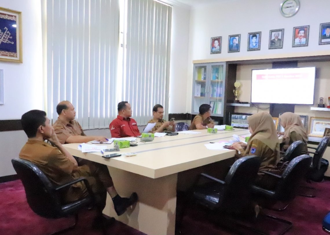 Pj. Sekretaris Daerah Kota Payakumbuh Dafrul Pasi Ikuti Rapat Pembahasan Validasi dan Kepesertaan JKN Bersama Dinas Kesehatan