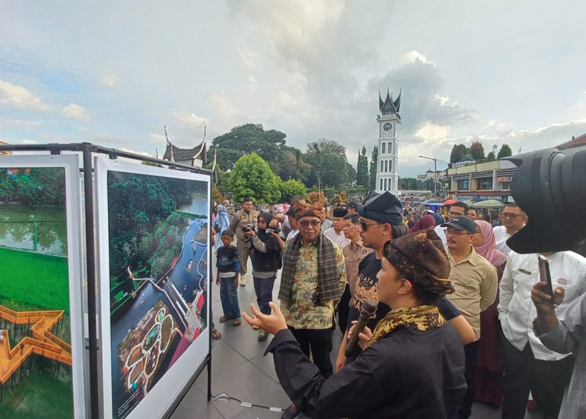 Pameran Foto Antara Dimulai, Wako Erman Yakin Bukittinggi Jadi Pusat Jurnalis Indonesia