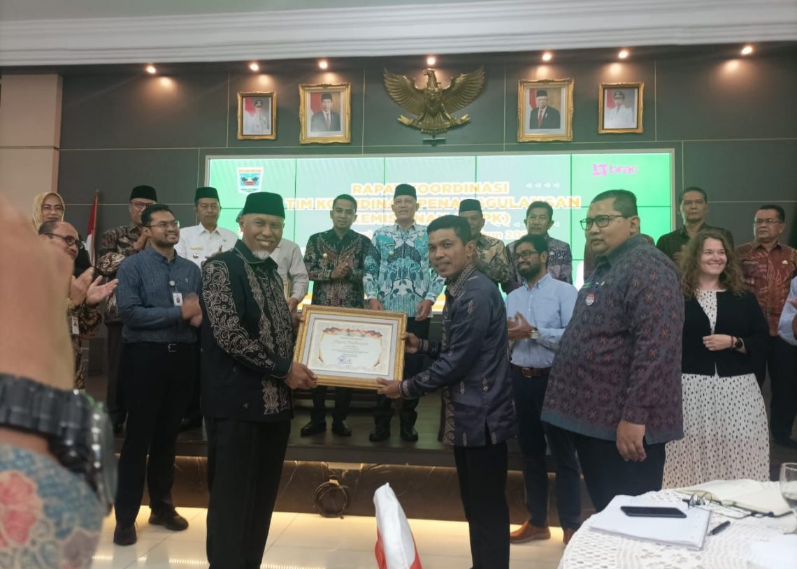Pemko Payakumbuh Terima Penghargaan dari Gubernur Sumatera Barat di Auditorium ke Gubernuran