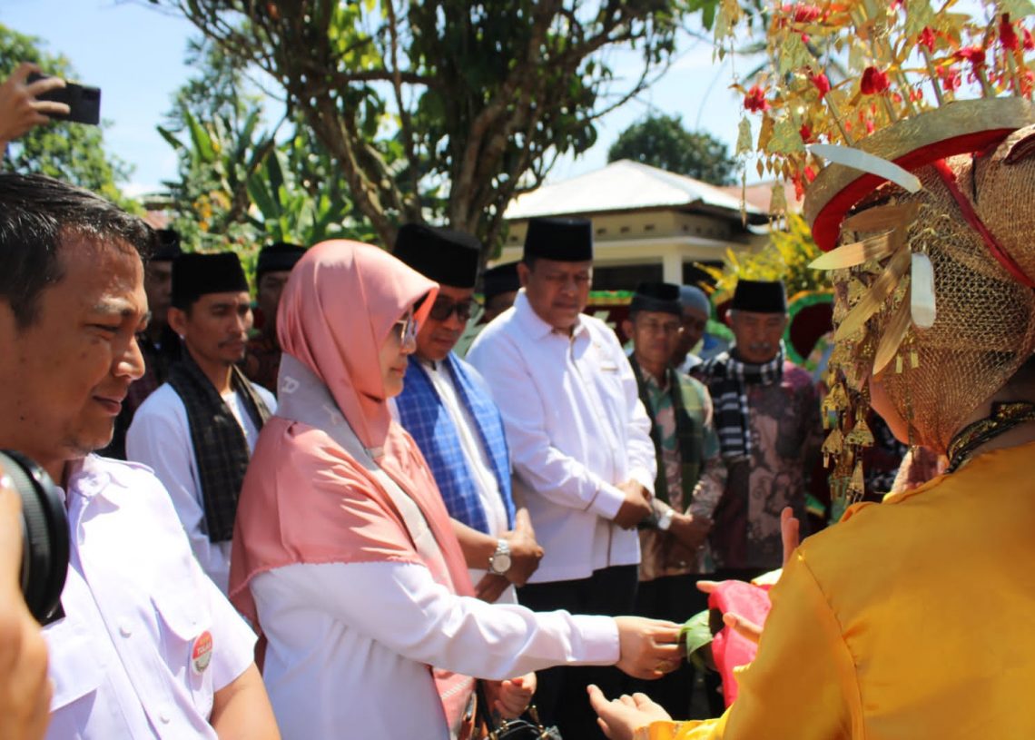 Tim Penilai Lapangan LPM Berprestasi Tingkat Provinsi Sumatera Barat, Sambangi LPM Kelurahan Tiakar