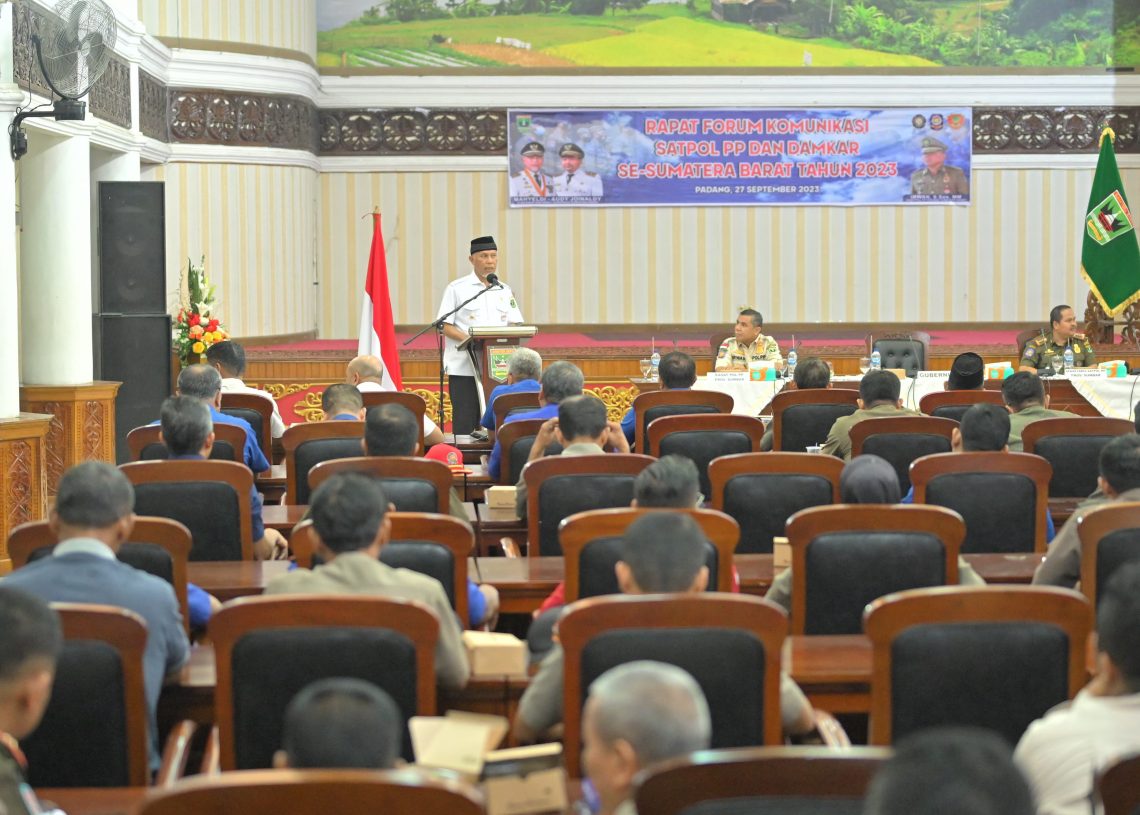 Rapat Forum Satpol PP dan Damkar se-Sumbar, Gubernur Mahyeldi: Tegakkan Aturan agar Hak Masyarakat Terpenuhi