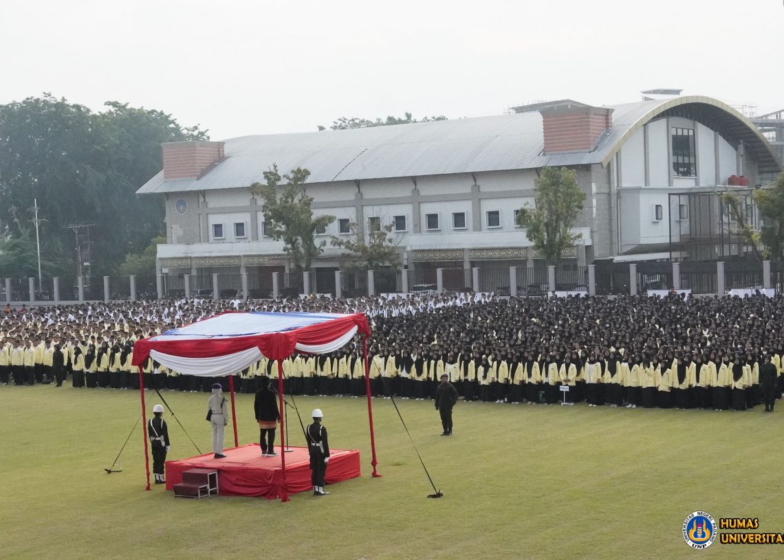 Diikuti 9.158 Orang Mahasiswa Baru: UNP Gelar Upacara HUT RI ke 78