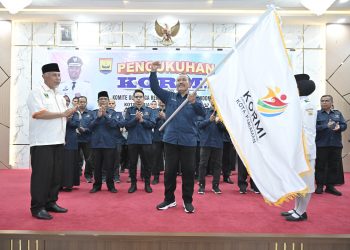 Ketua KORMI Sumbar Mahyeldi Kukuhkan Pengurus KORMI Kota Pariaman