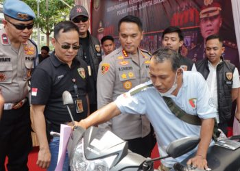 Gerak Cepat Polres Metro Jakbar Serahkan Motor Hasil Curian ke Pemiliknya