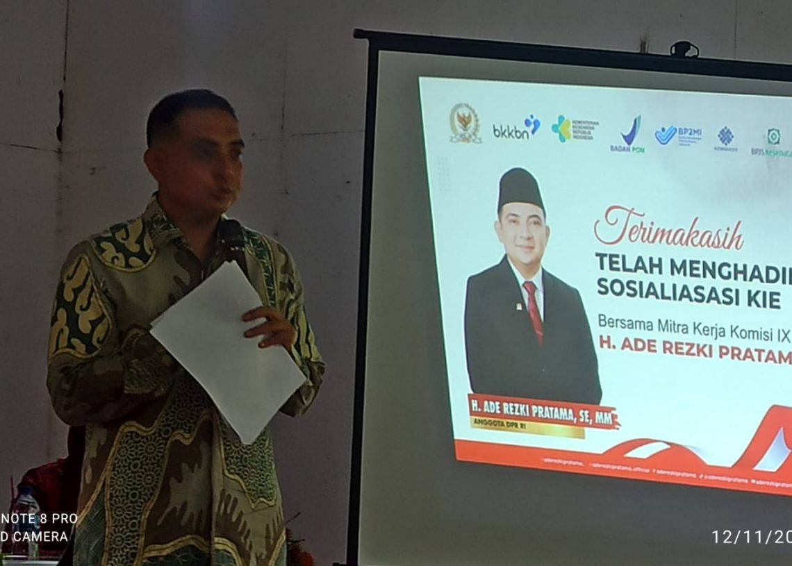 Menuju Indonesia Emas, Ade Rizki Pratama Sosialisasikan Germas pada Warga Luhak Nan Duo Pasbar