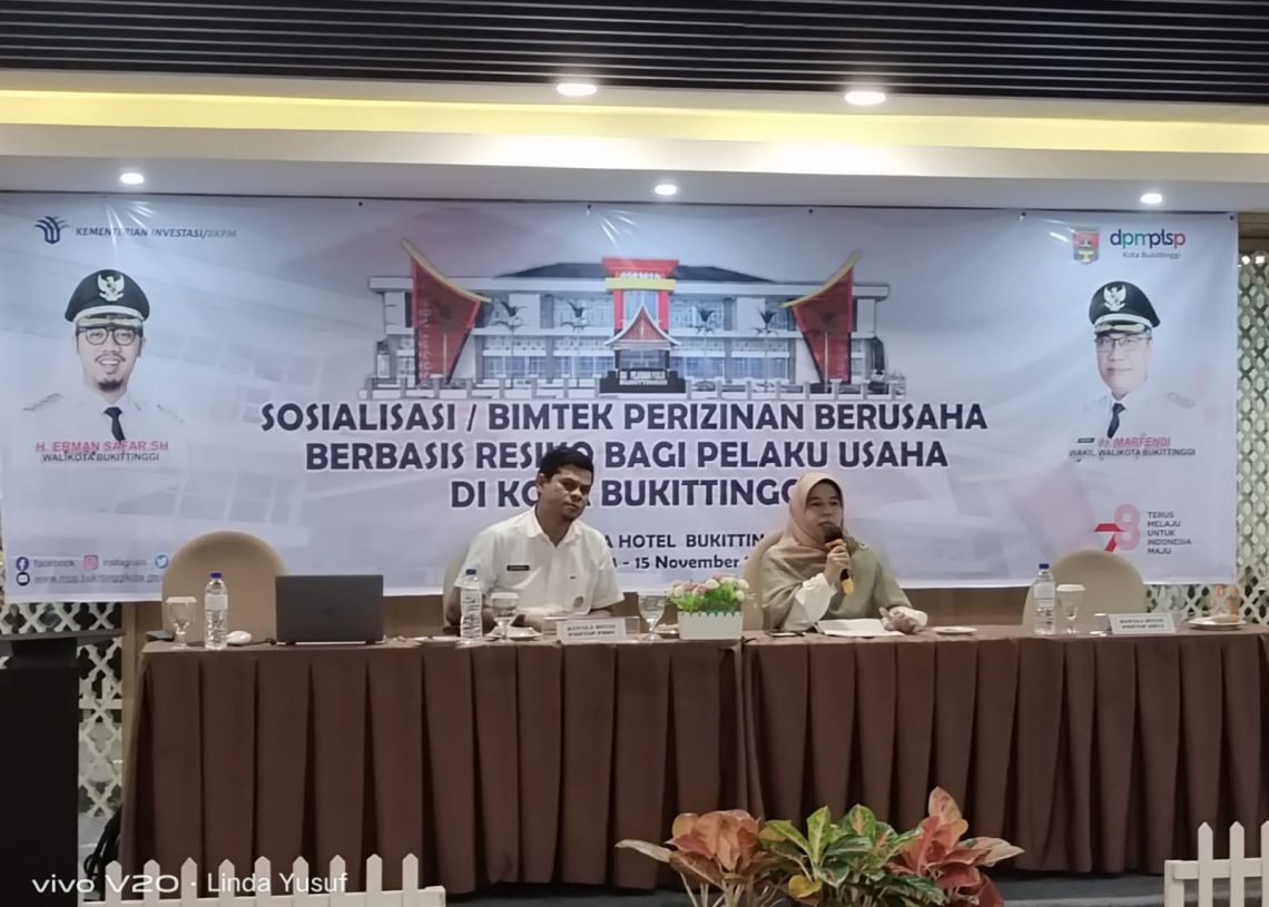 Bimtek Perizinan Berusaha Berbasis Resiko bagi Pelaku Usaha di Bukittinggi