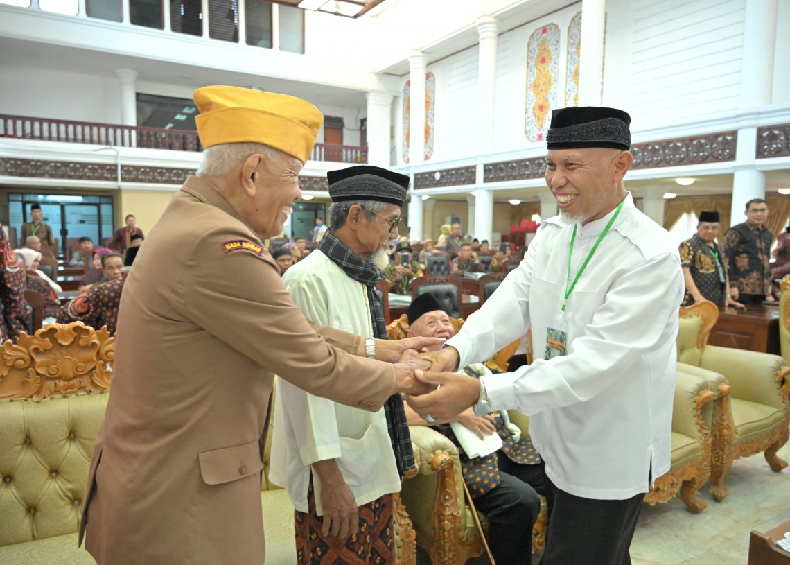 Gubernur Mahyeldi Terpilih Secara Aklamasi sebagai Ketua DHD-BPK 45 Sumbar 2023-2028