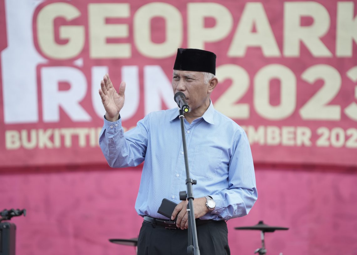 Gubernur Mahyeldi Lepas 1.700 Peserta Iven Olahraga Minang Geopark Run 2023