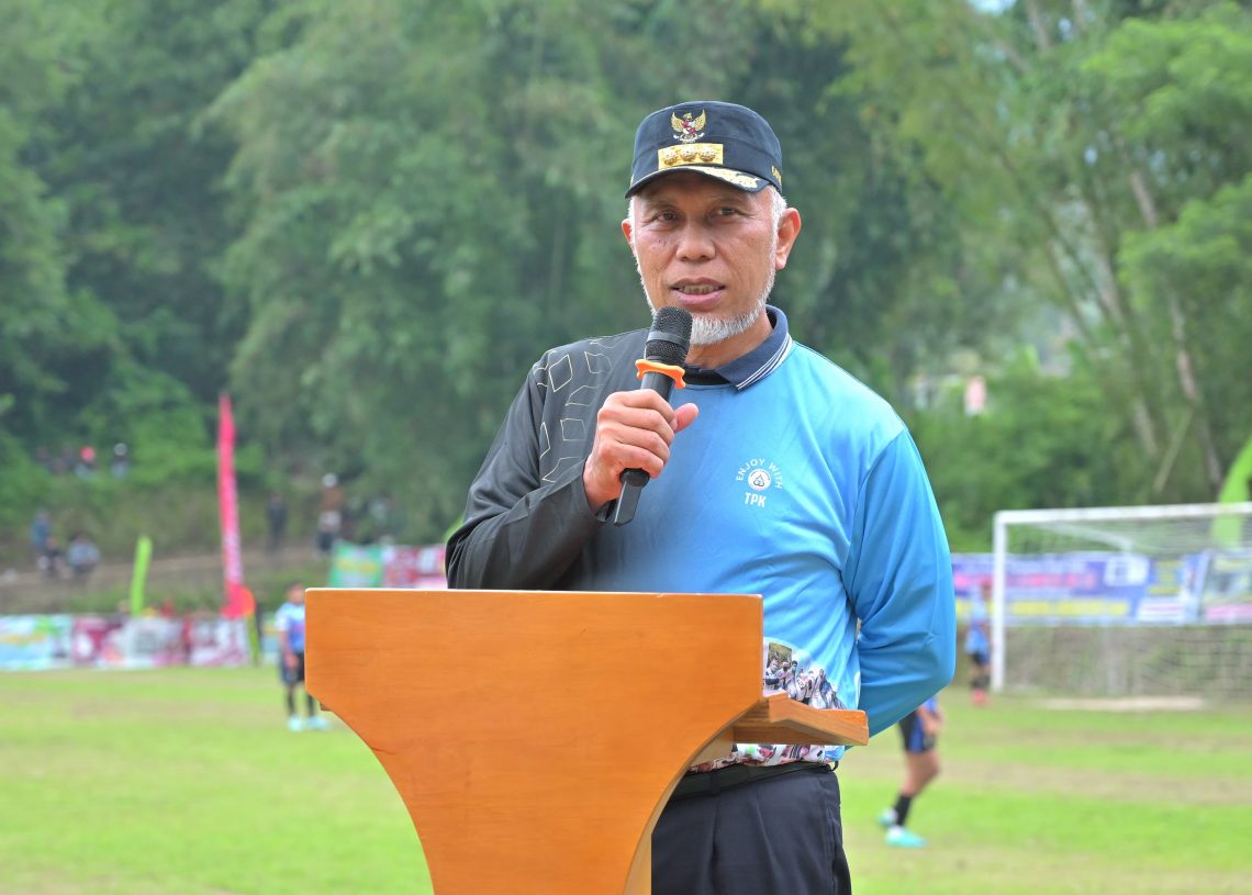 Gubernur Mahyeldi Buka Turnamen Sepakbola Antar Pelajar se-Sumbar