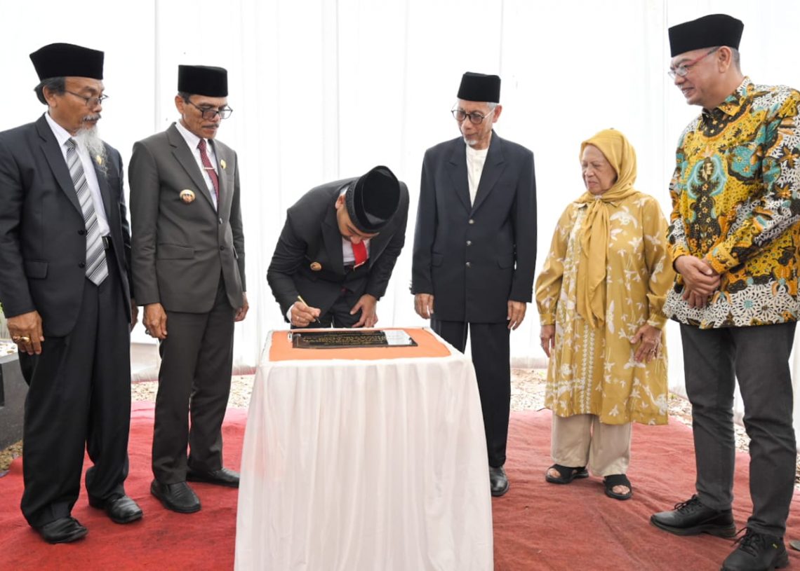 Resmikan Mushalla Siti Ahmhar, Wagub Audy: Peran Perantau Penting bagi Pembangunan