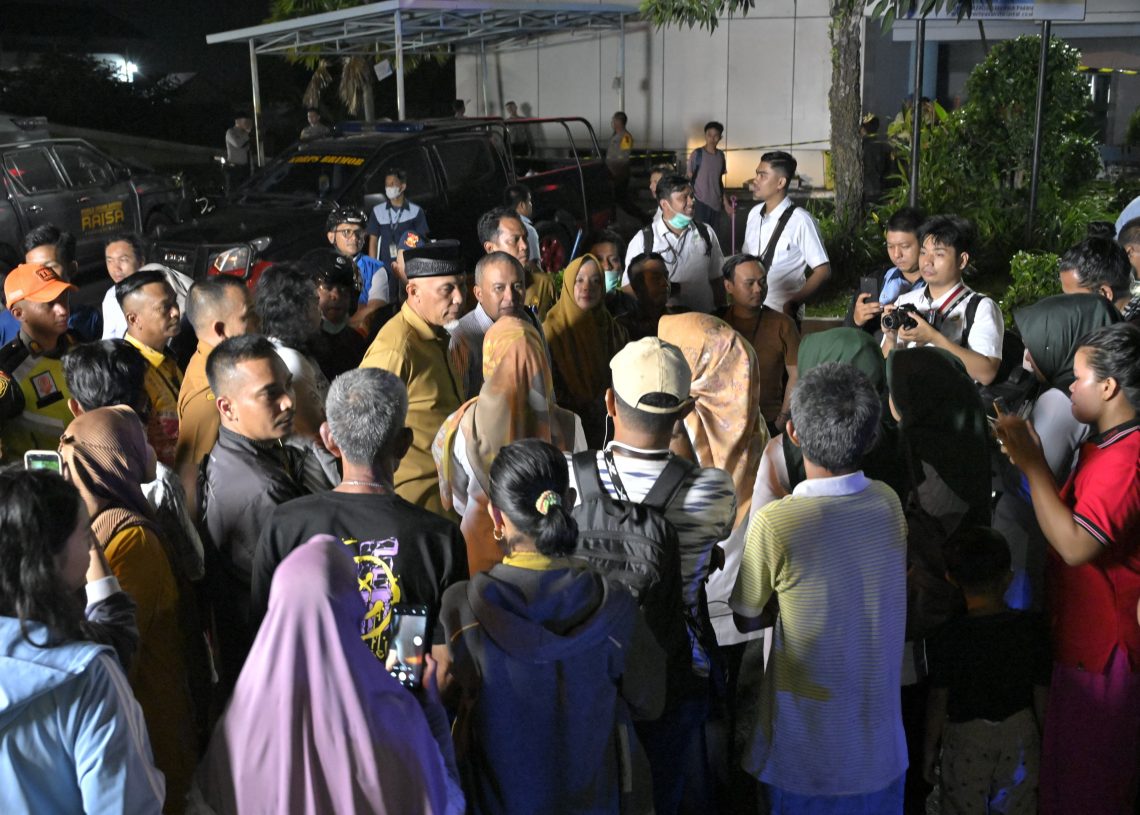 Pascaledakan di Semen Padang Hospital, Gubernur Pastikan Pasien Rawat Inap Dievakuasi ke RS Lain