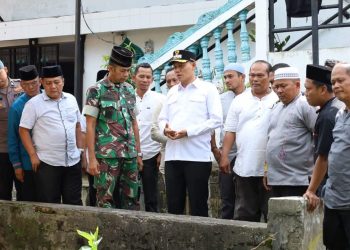Tinjau Sanitasi di Padang Gelugur,  Sabar AS :Tingkatkan Pola Hidup Sehat
