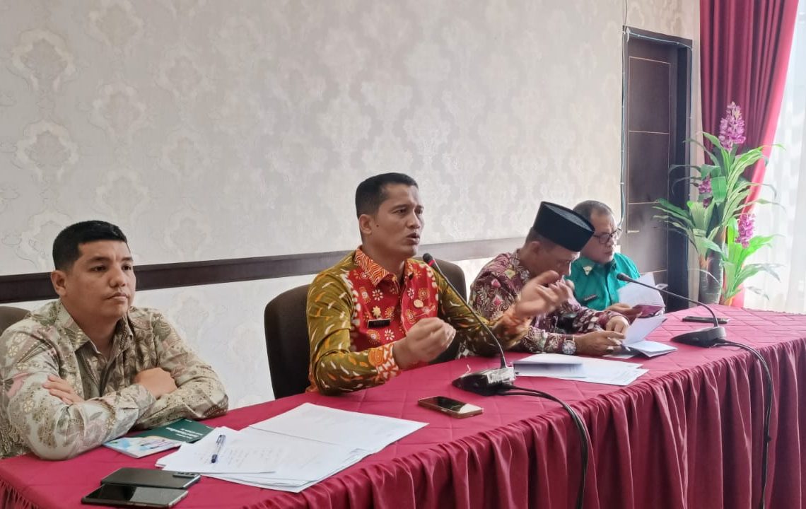 Sekda Rudy Rilis Pimpin Rapat Sosialisasi Pelaksanaan Safari Ramadhan Tahun 1445 H