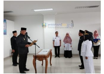Enam Pejabat Eselon III dan IV Pesisir Barat Dilantik 