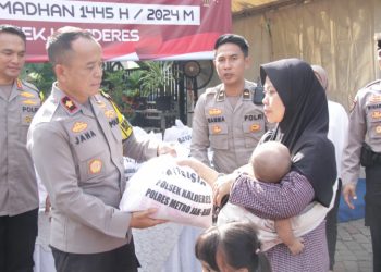 Semangat Berbagi Polsek Kalideres Bagikan 500 Paket Sembako Gratis sambut Bulan Suci Ramadhan